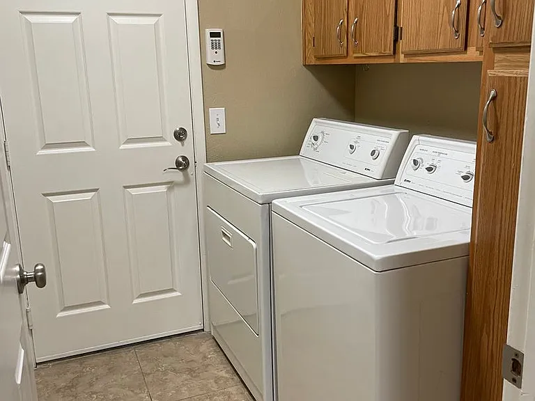 4906 High Creek Dr — Photo 11
