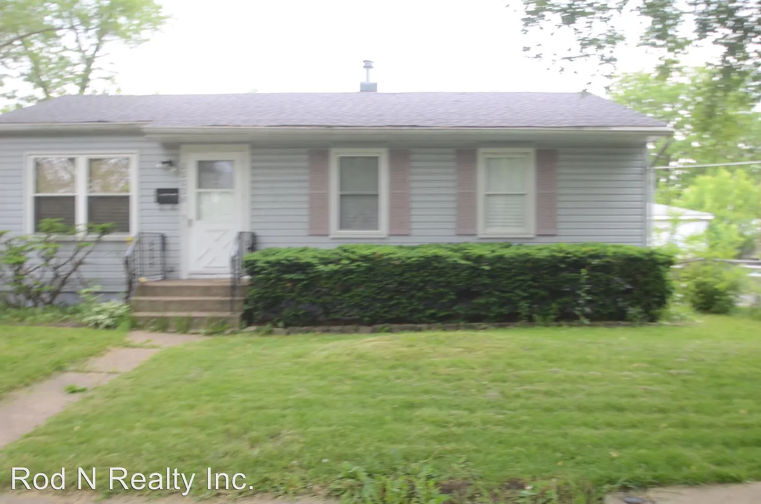 2213 Merrill Ave photo 1