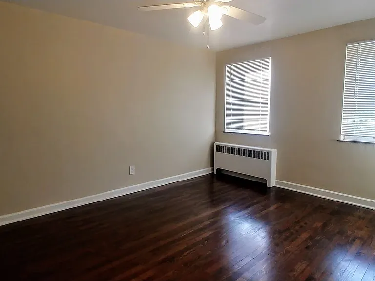 7147 Eastlawn Dr — Photo 6
