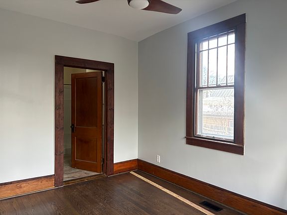 5th image of 400 Pine St W