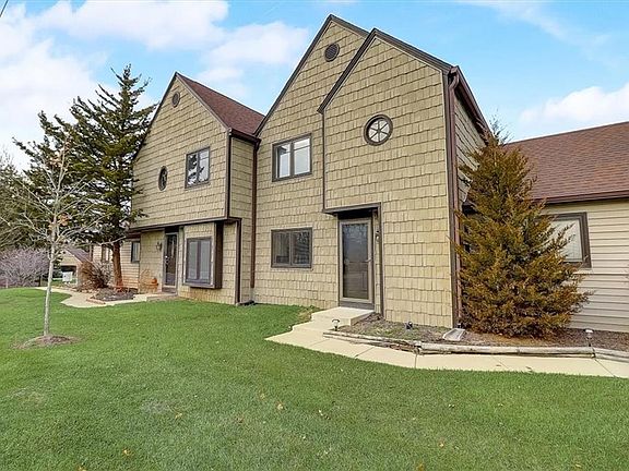 4th image of 9611 N Highgate Cir