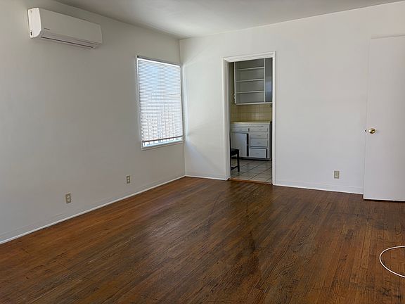 3rd image of 3205 N Angelus Ave