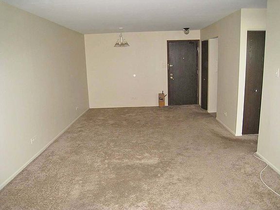 3rd image of 700 Perrie Dr APT 301