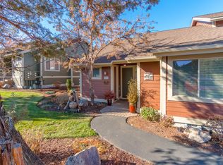 1334 Highland View Loop, Redmond, OR 97756