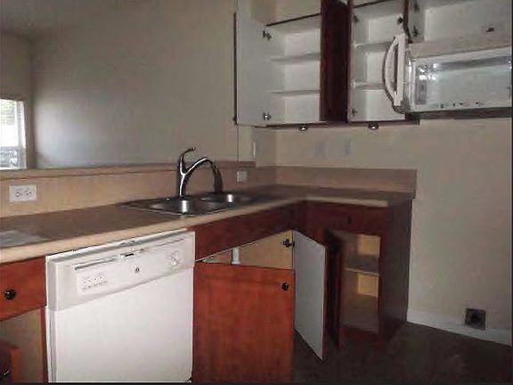5th image of 3010 NW 30th Way