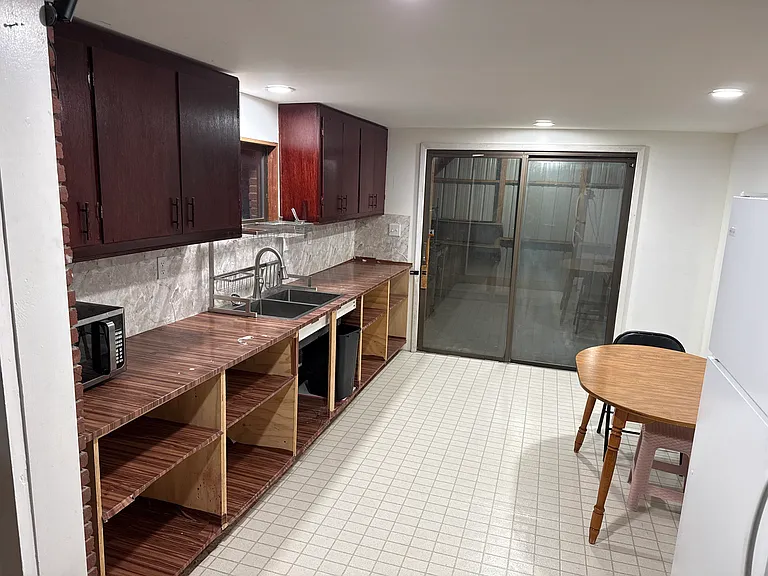 1641 W 82nd Pl — Photo 39