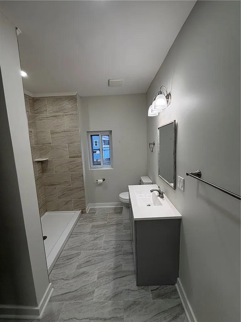 306 Fulton St — Photo 3