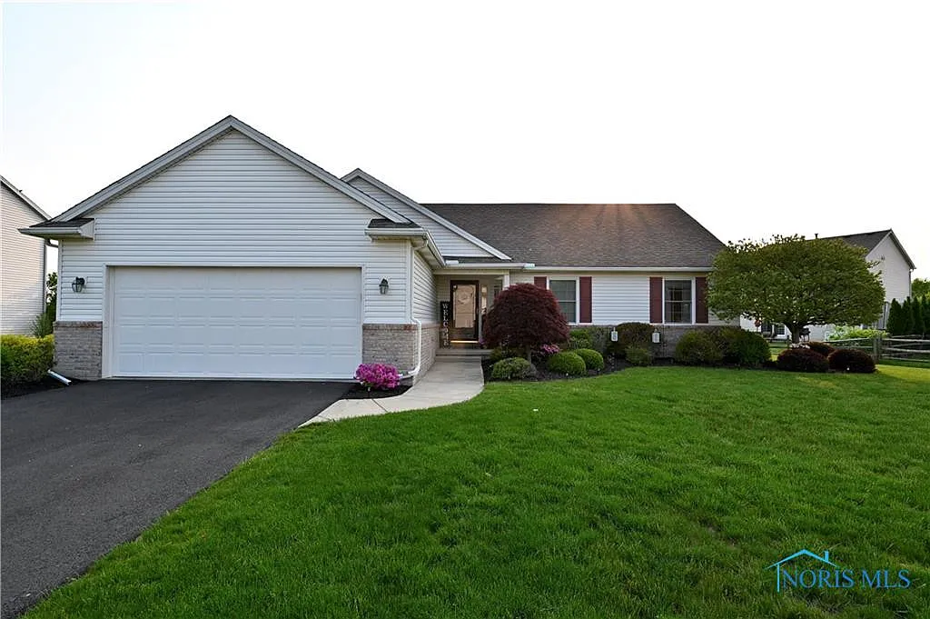 5949 Sarah Lake Dr photo 1
