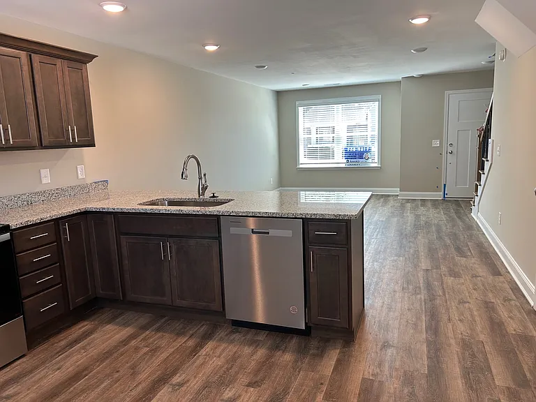 461 2nd St NW #203 — Photo 6
