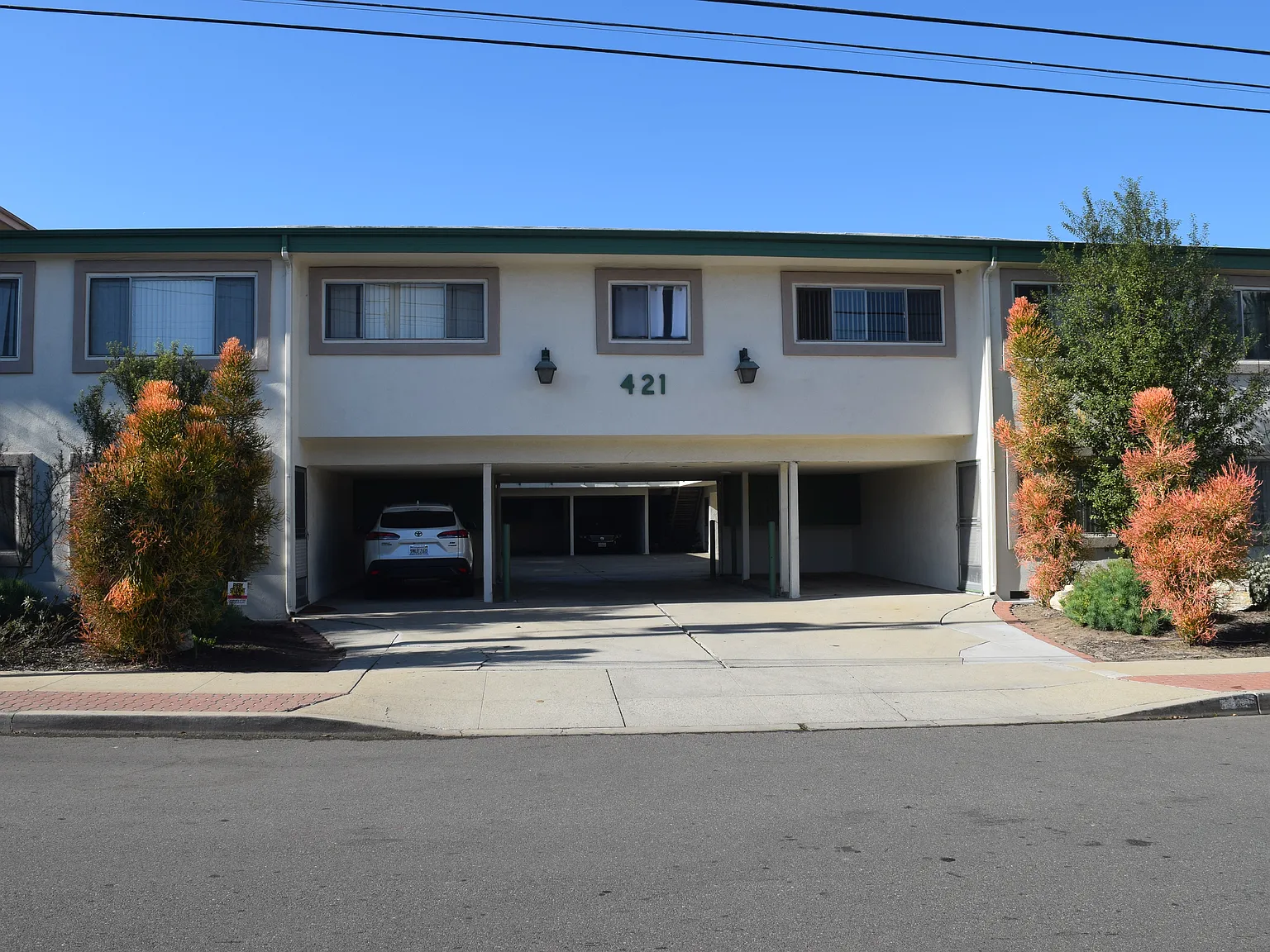 2 bed, 850 sqft, $2,695 — Photo 2