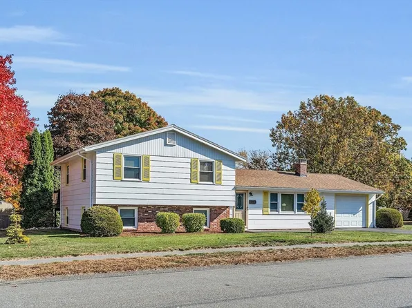 27 Elizabeth Ln, Peabody, MA 01960