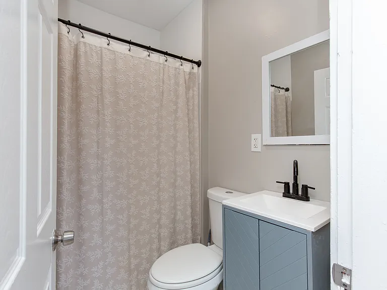 620 Prescott St #2R — Photo 6