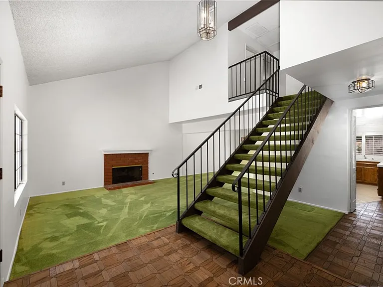 5 Carol Pine Ln — Photo 6