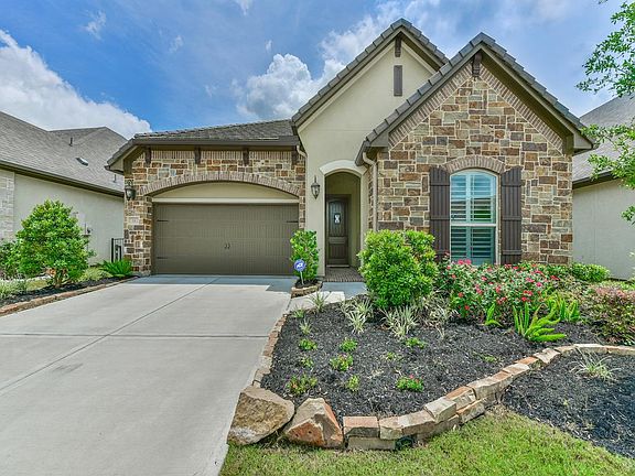 4th image of 10 Floral Hills Ln