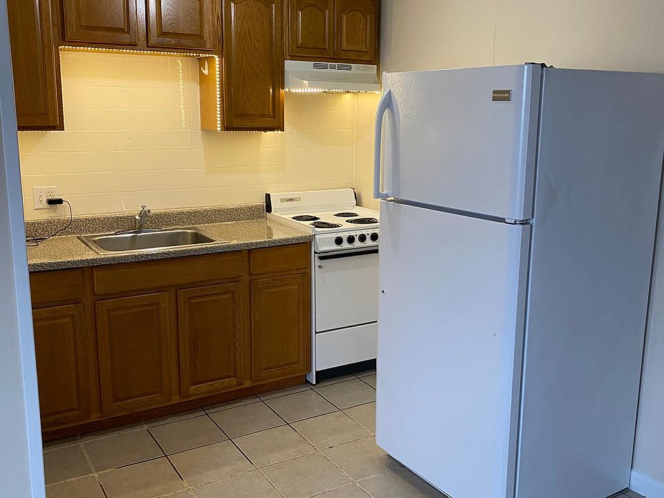 2nd image of 509 Shirley St #1