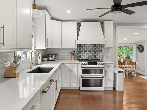 93 Wildwood Trl, East Greenwich, RI 02818