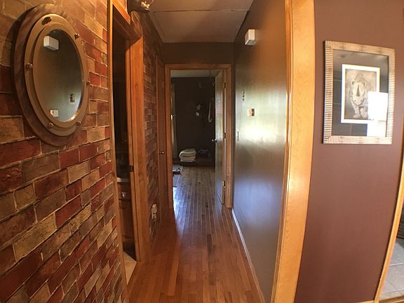 Hall (from bedroom 2)