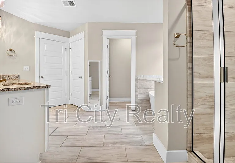 6230 Gordon Rd — Photo 51
