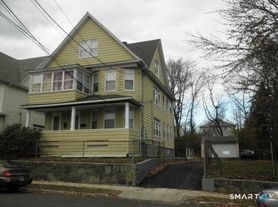 146 Englewood Ave, Bridgeport, CT