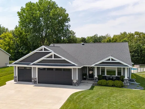 4944 Ormand Beach Ct, Oshkosh, WI 54904