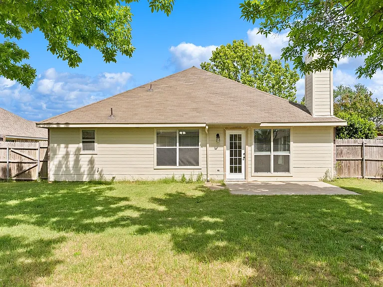 2809 Mitchell Ln — Photo 24