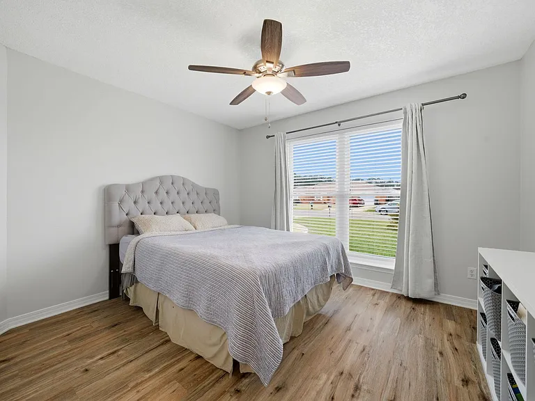 519 Batten Blvd — Photo 16
