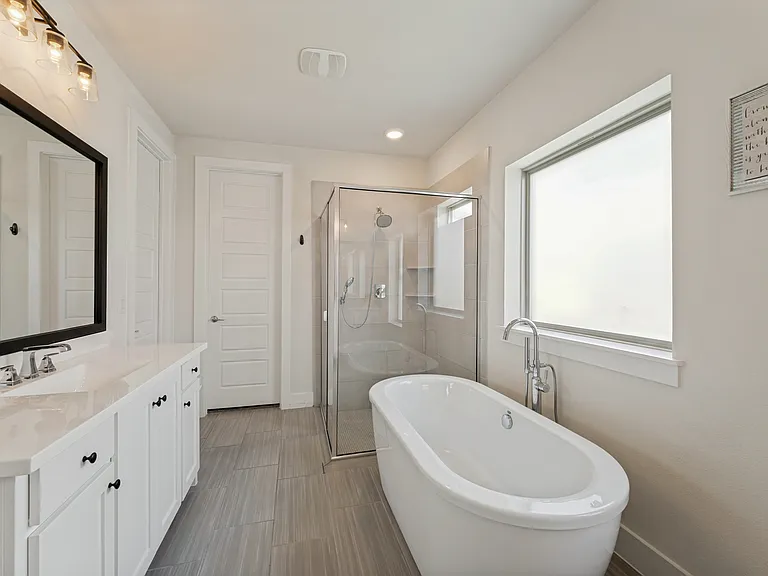 2720 Bluegill Ln — Photo 2