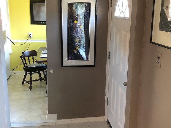 5th image of 21602 Newcastle Rd