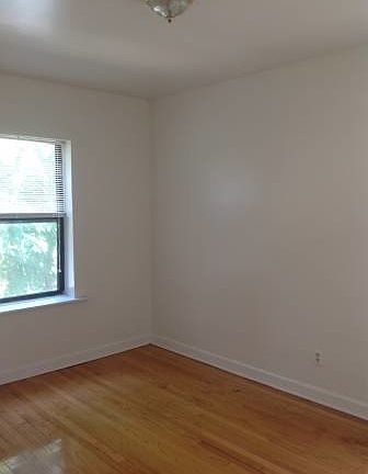 4th image of 6853 S Clyde Ave APT 3B