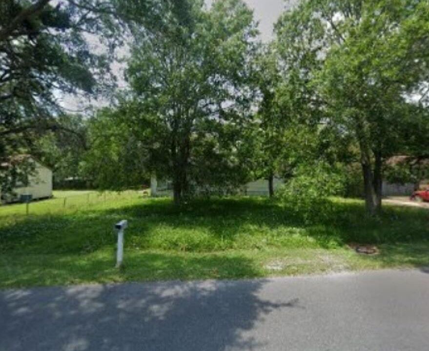 1st image of 2009 22nd St