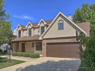 1507 Bridge Point Ln, Champaign, IL 61822