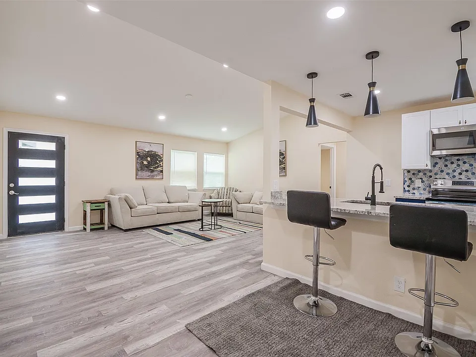 5305 Cahill Oval