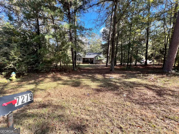 7279 Point Rd, West Point, GA 31833