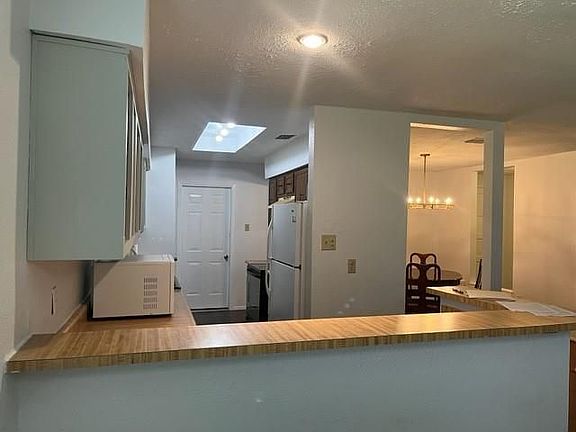 4th image of 10126 Grassy Cove Dr