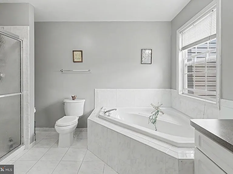 16 Shelley Cir — Photo 29