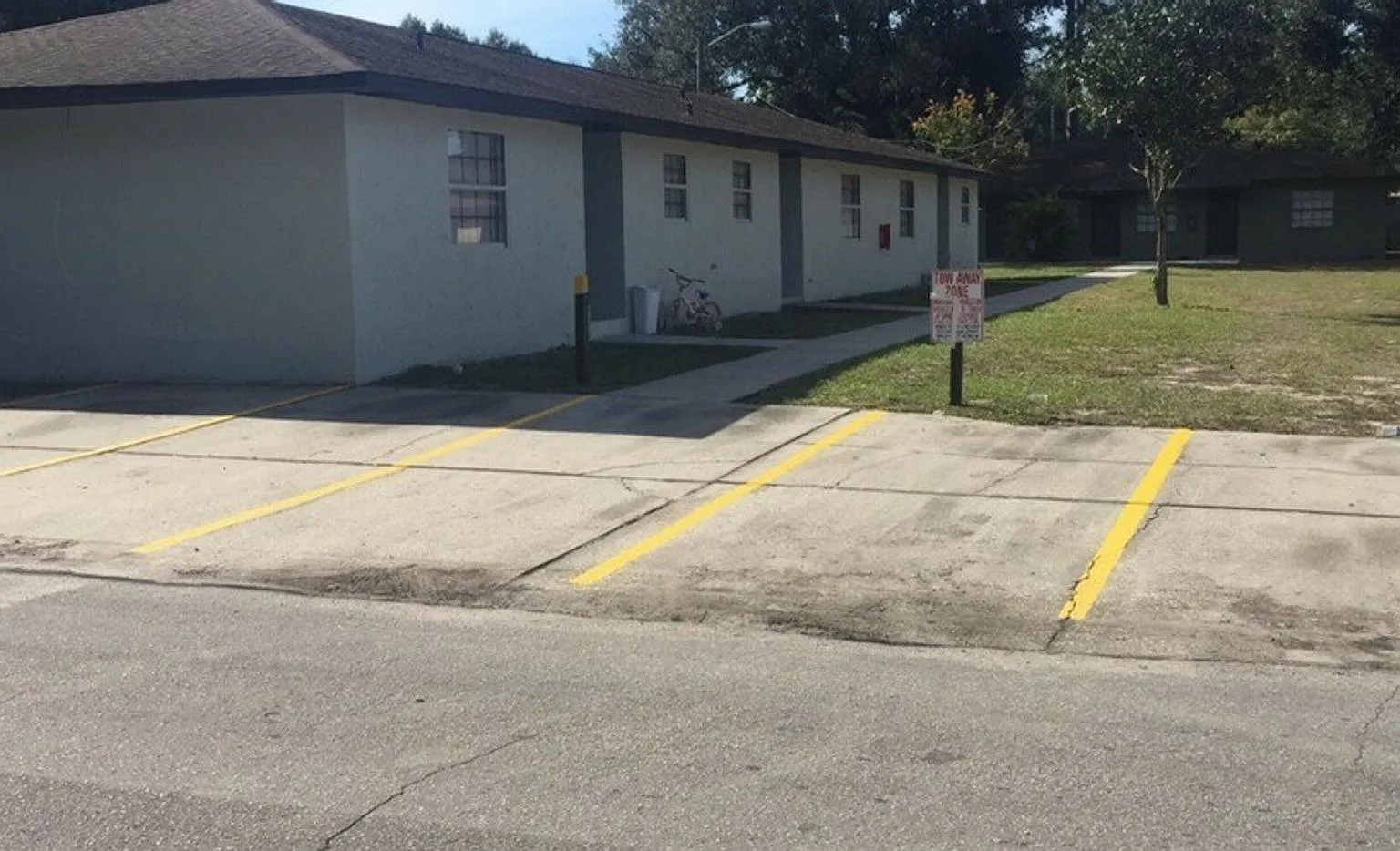 Country Oaks Apartments!! — Photo 1
