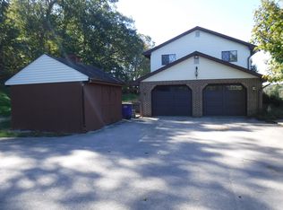 9778 Crest Rd, New Freedom, PA 17349