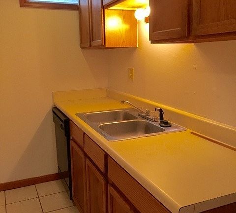 3rd image of 211 N Adams St APT 7