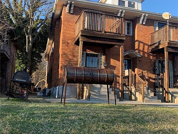 2nd image of 1709 W Grand Ave