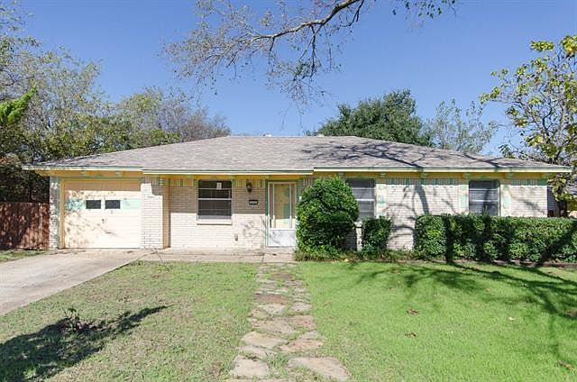 2nd image of 335 Linkview Dr