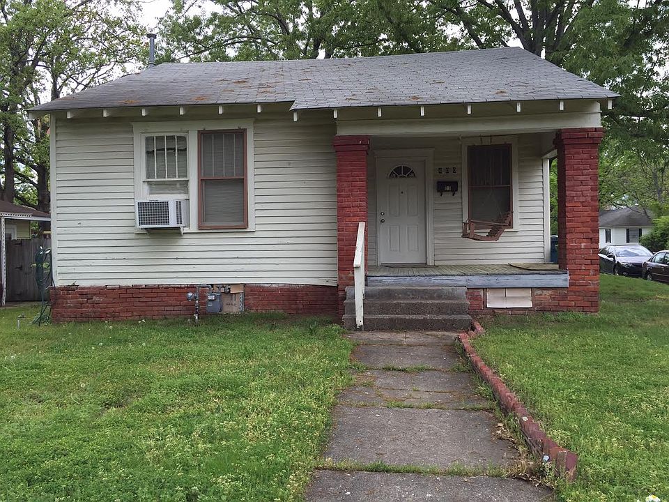 2nd image of 400 S Oak St