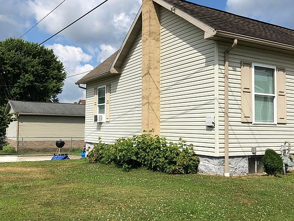 3rd image of 1620 Hyndman St