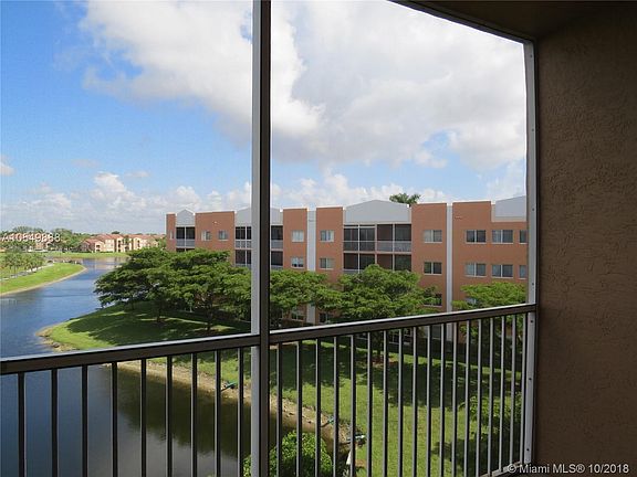 4th image of 7725 Yardley Dr APT 411