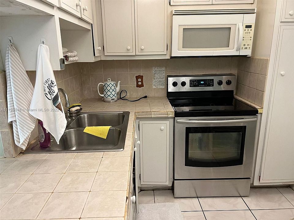 1st image of 16800 NE 15th Ave APT 111
