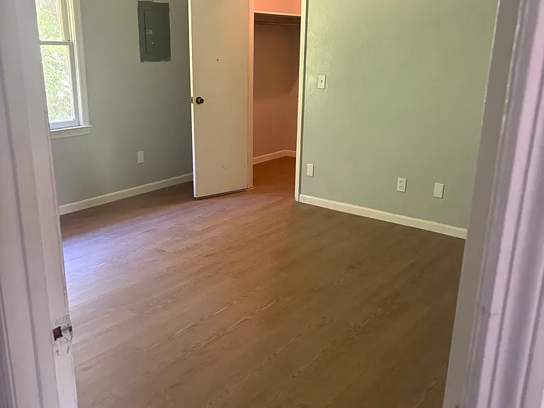 142 Calvin Ct #C — Photo 7