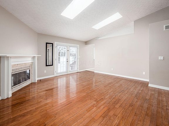 5th image of 5572 Chesterview Dr