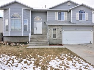 5561 S 3200 W, Roy, UT 84067