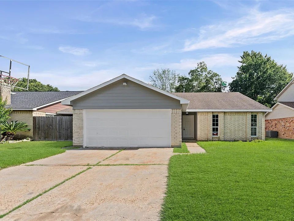 18518 Lippizaner Dr