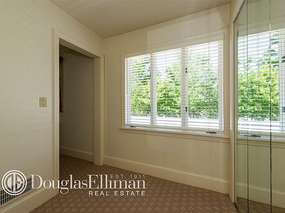 3rd image of 881 N Village Ave