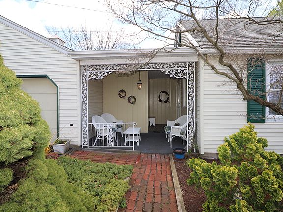 4th image of 1775 Hokendauqua Ave